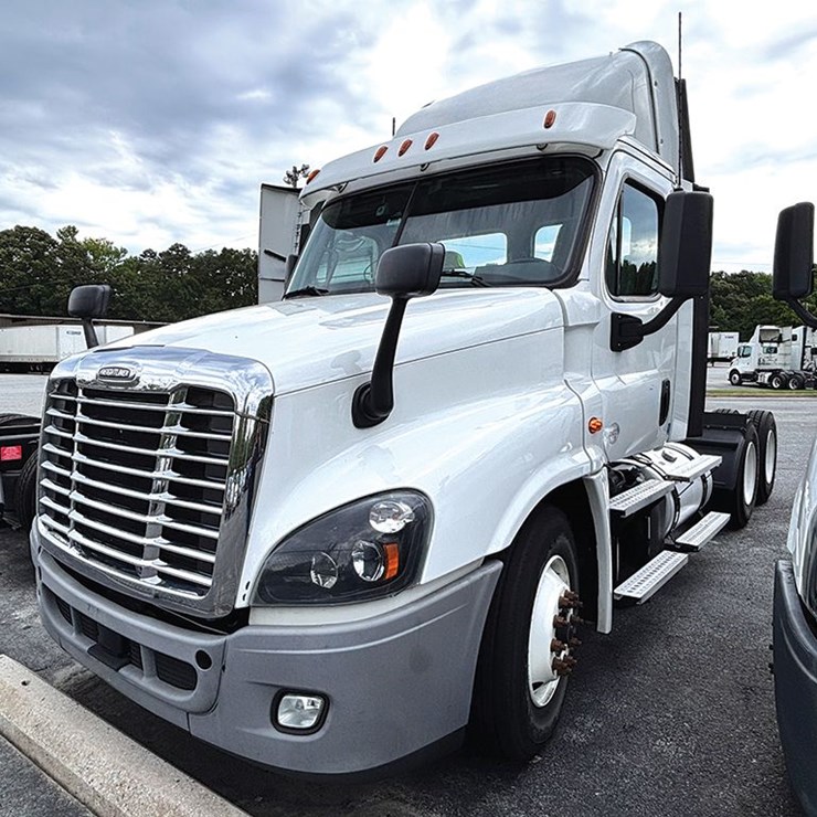 2020 FREIGHTLINER CASCADIA 125
