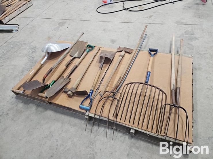 shovels,-rakes-and-other-garden-tools-image-6