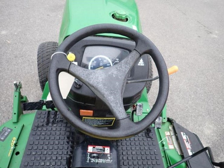 john-deere-200-image-11
