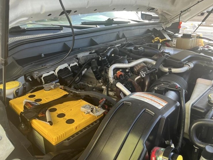 2015-ford-f550-image-16
