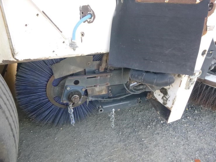 2013-global-m4-sweeper-image-14