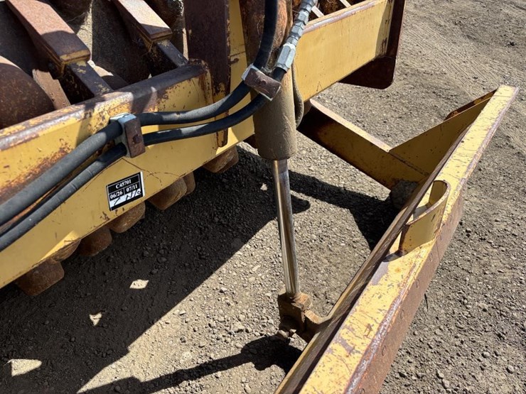 caterpillar-cp-433c-image-14