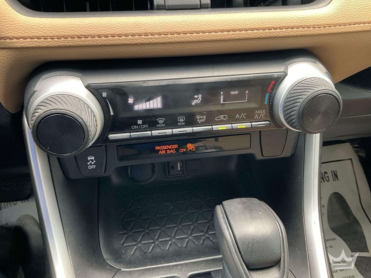 2019-toyota-rav4-image-16
