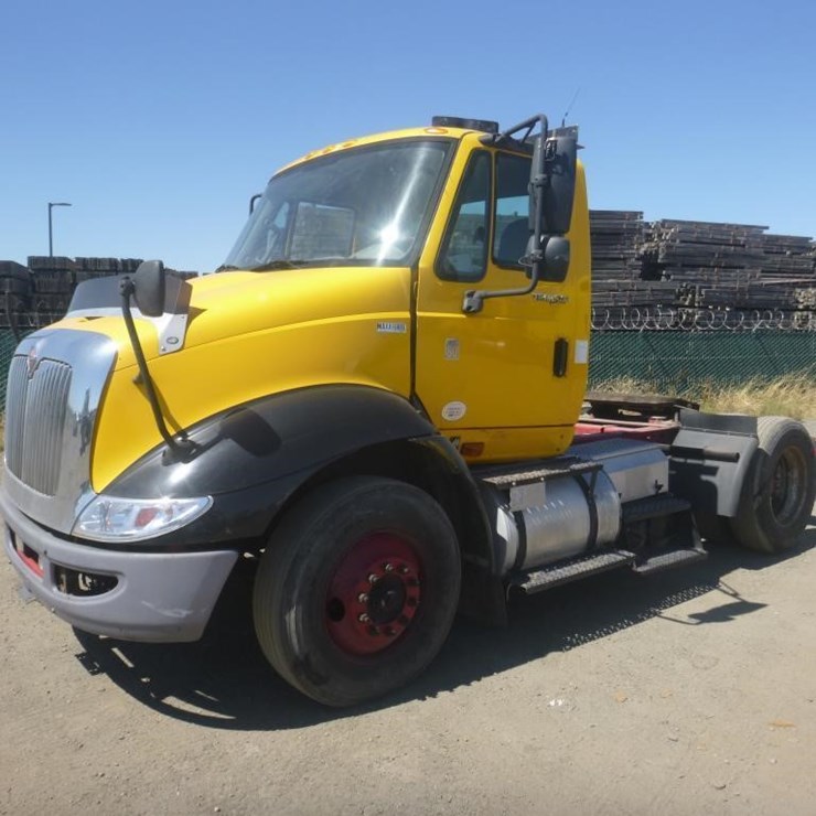2012 INTERNATIONAL 8600