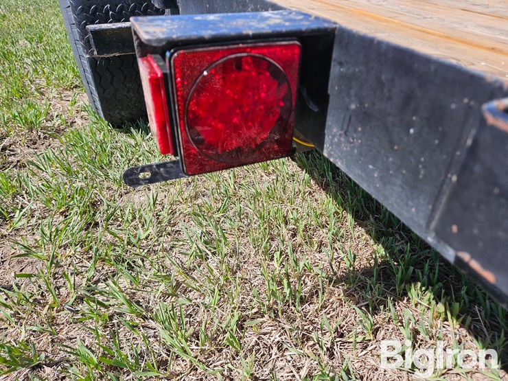 t/a-flatbed-trailer-image-15