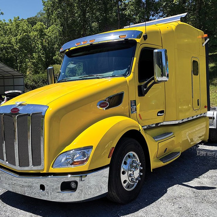 2017 PETERBILT 579