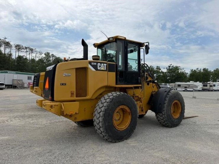 2010-caterpillar-924h-image-5