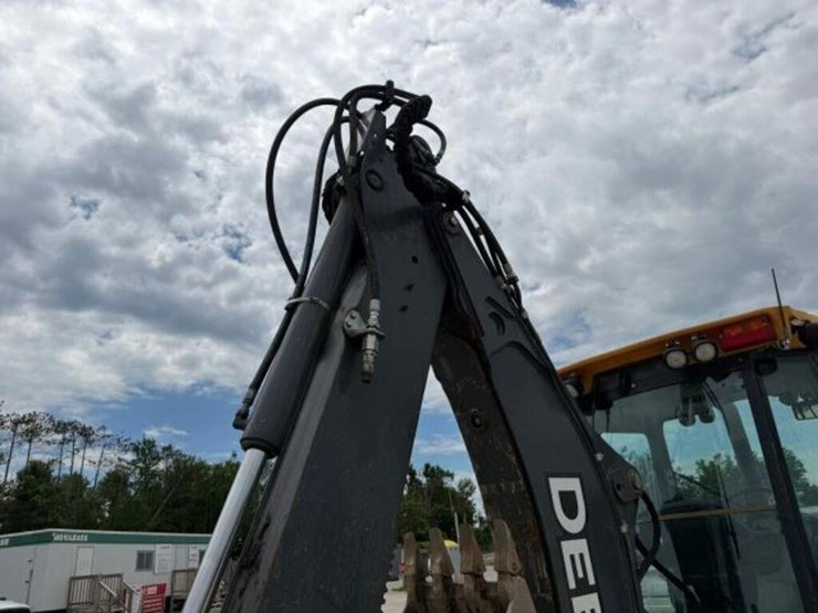 2018-deere-310sl-image-39