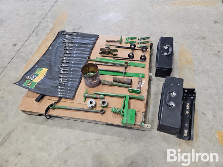 hand-tools,-tool-boxes-and-john-deere-parts-image-4