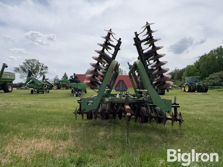 john-deere-235-image-6