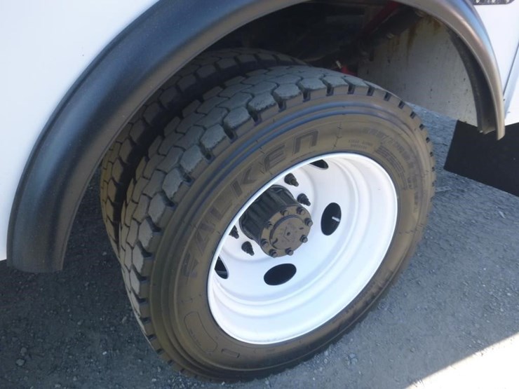 2003-ford-f550-image-14