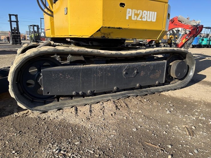 komatsu-pc28uu-image-17