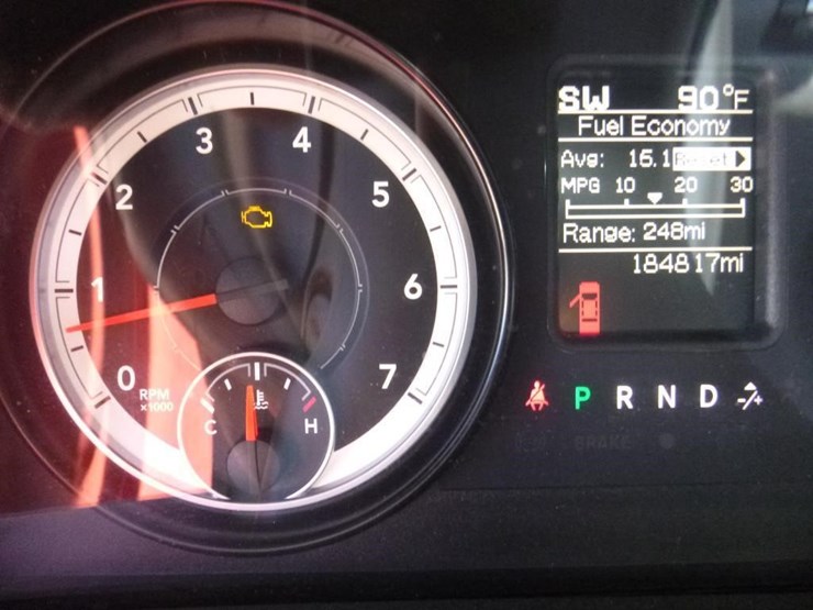 2015-dodge-1500-image-14