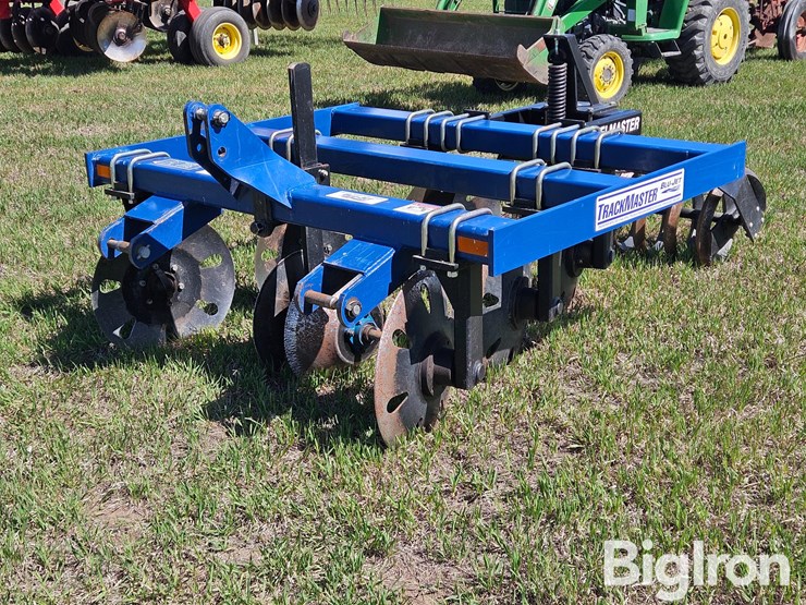 blu-jet-track-master-image-1