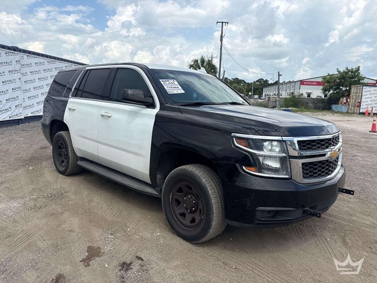 2019-chevrolet-tahoe-image-2
