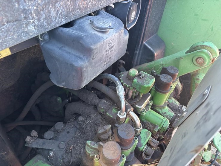 john-deere-6410-image-26