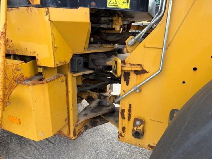 2010-caterpillar-924h-image-23