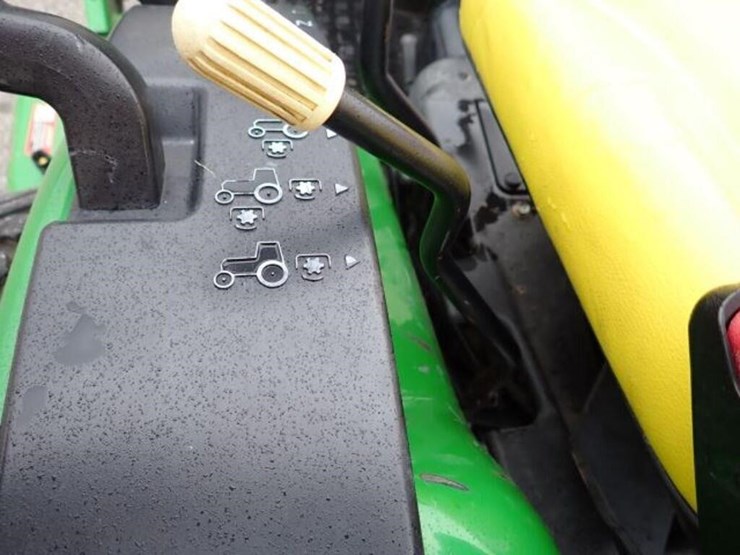 john-deere-200-image-25