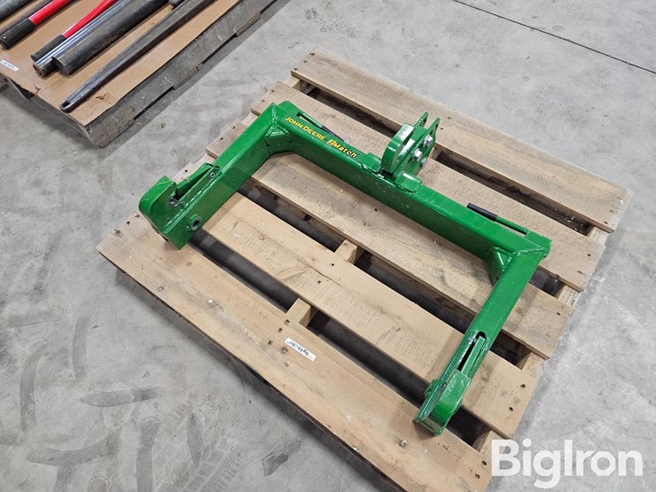 john-deere-3-pt-cat.-i-quick-hitch-image-1