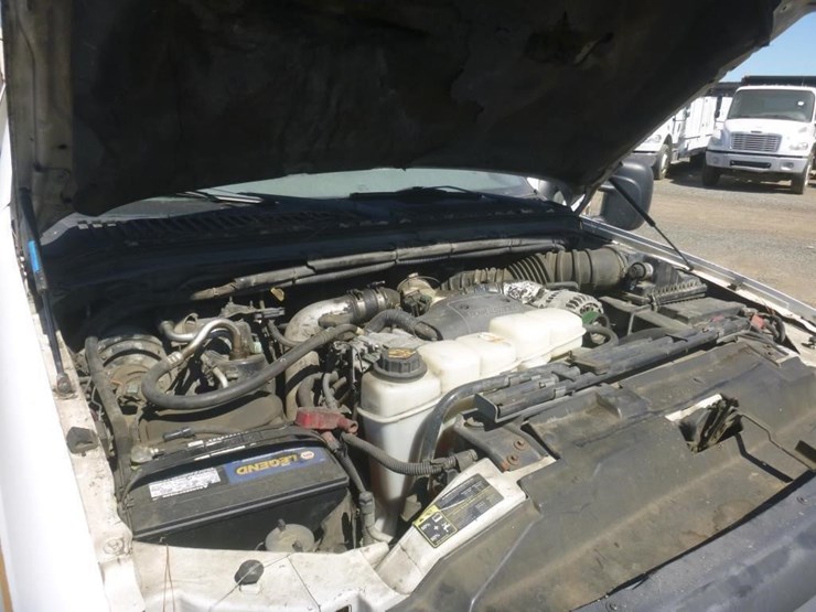 2002-ford-f550-image-19