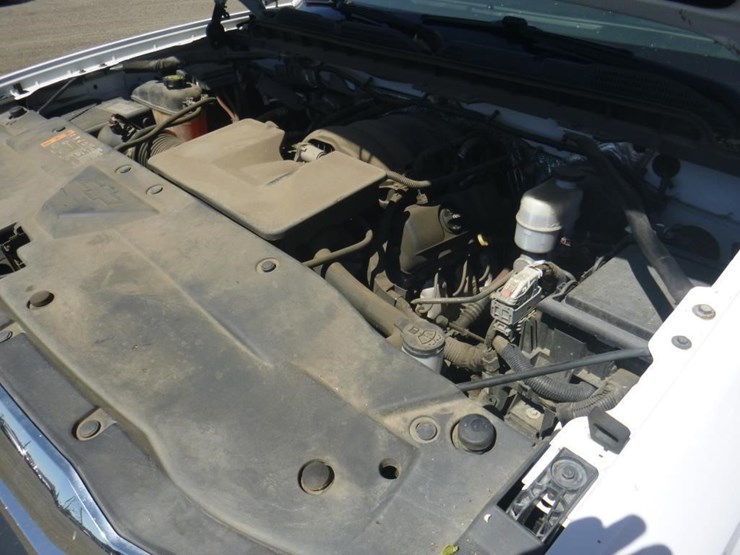 2018-chevrolet-1500-image-12