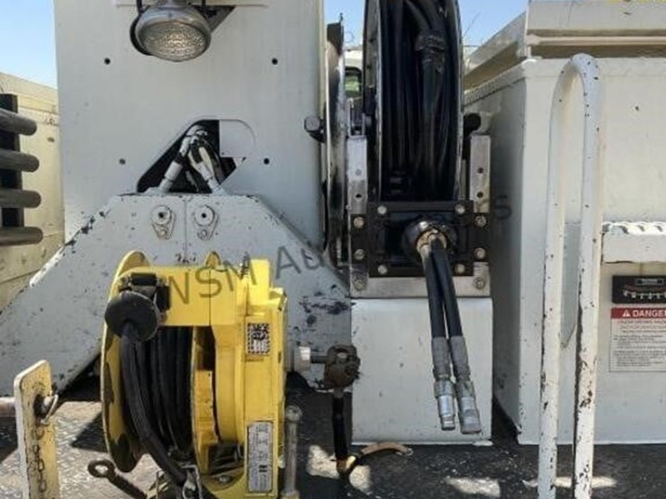 2009-international-workstar-7600-image-13