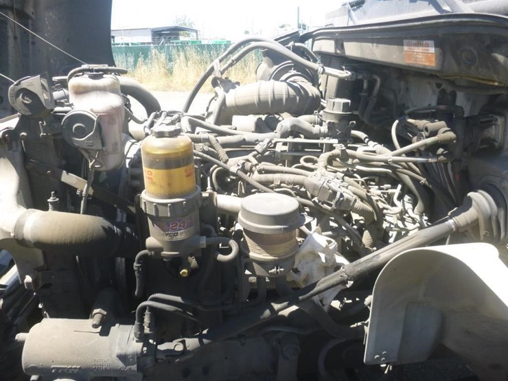 2017-hino-268-image-19