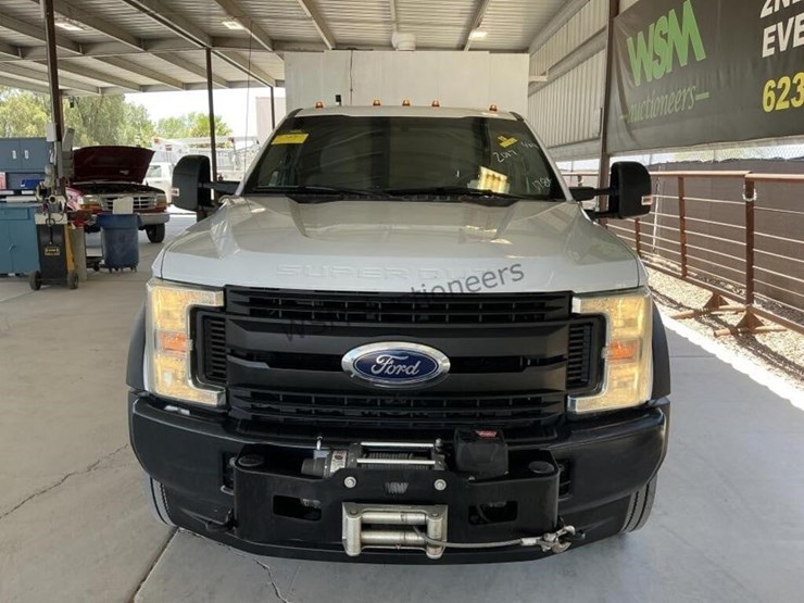 2017-ford-f550-image-3