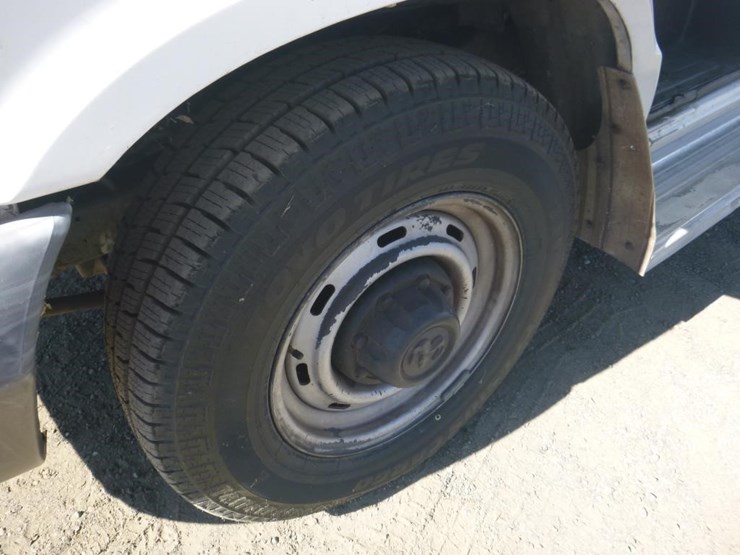2003-dodge-ram-van-image-12