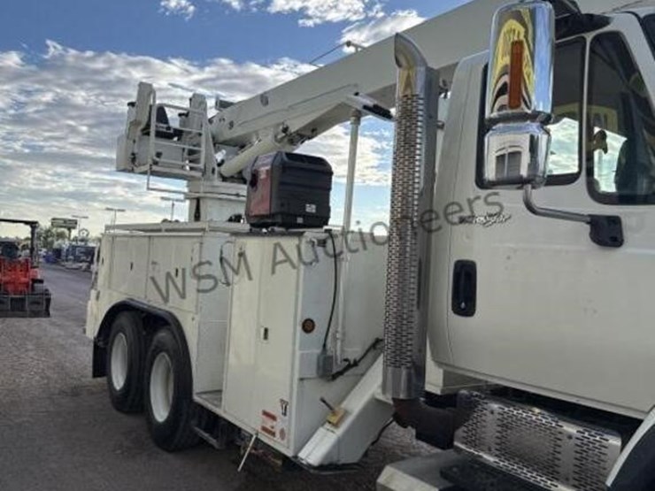 2009-international-workstar-7600-image-5