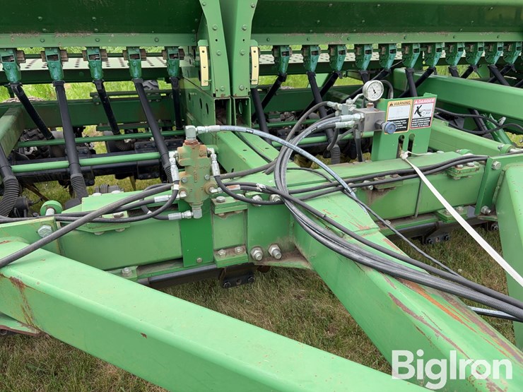 john-deere-1590-image-13