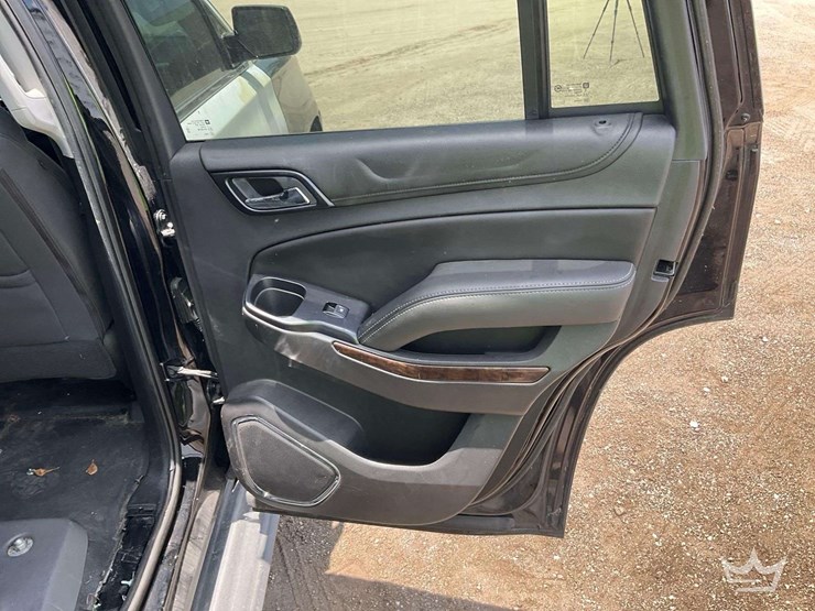 2018-chevrolet-tahoe-image-15