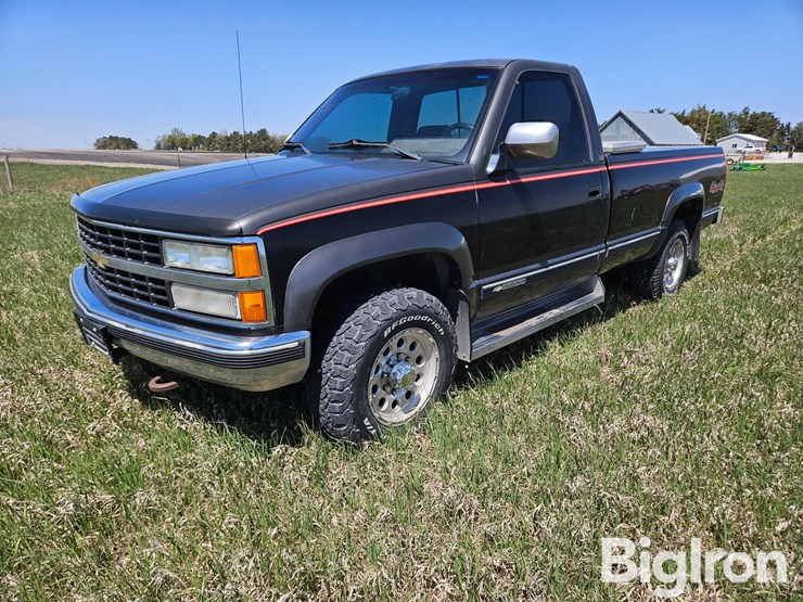 1992-chevrolet-k2500-image-1