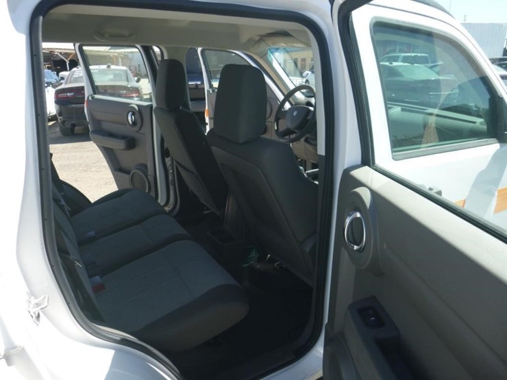 2009-dodge-nitro-image-8