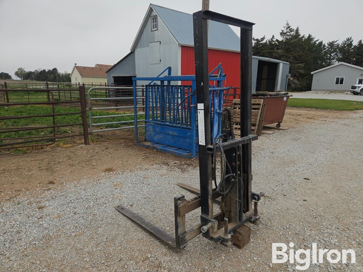 gnuse-3-pt-forklift-image-7