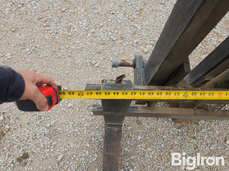 gnuse-3-pt-forklift-image-9