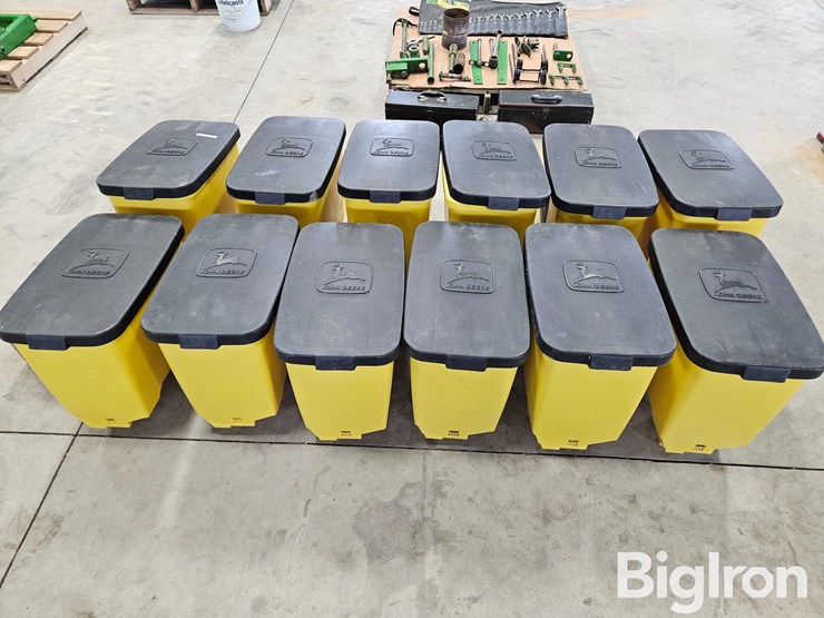 john-deere-planter-seed-boxes-image-2
