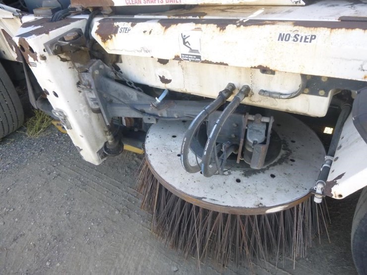 2013-global-m4-sweeper-image-22