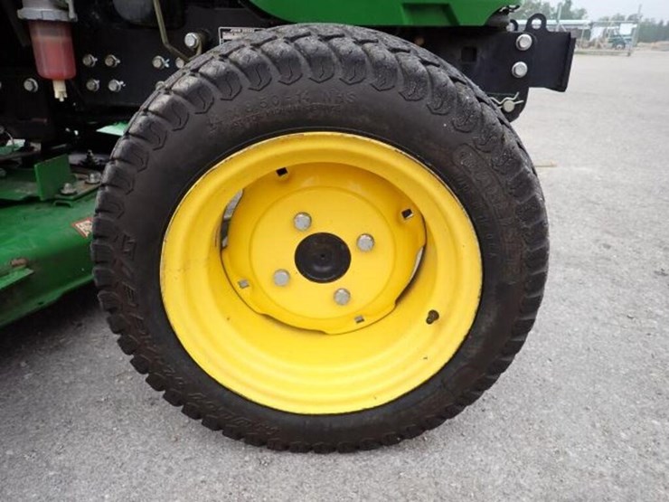 john-deere-200-image-64