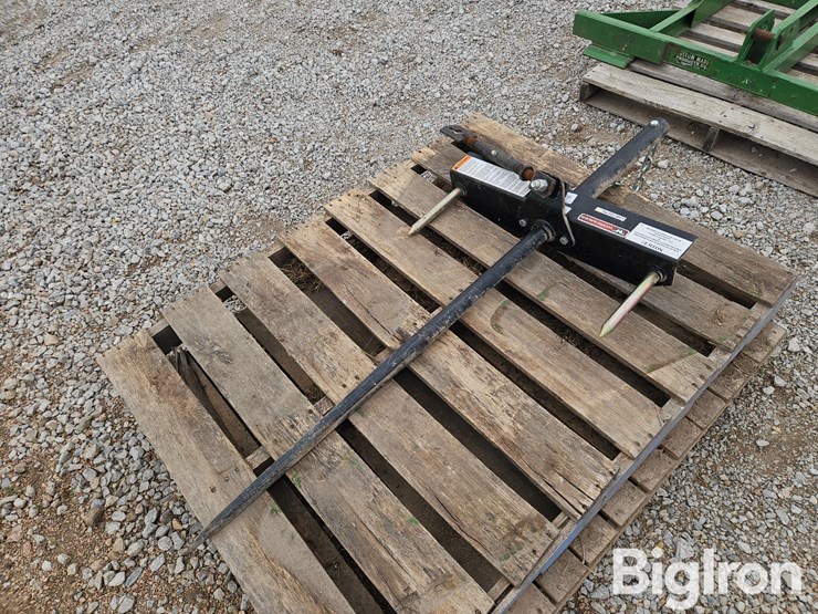worksaver-bale-spear-loader-attachment-image-1