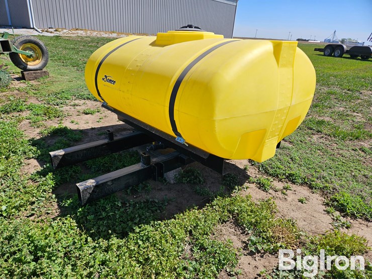 demco-300-gal-front-mount-tractor-tank-image-5