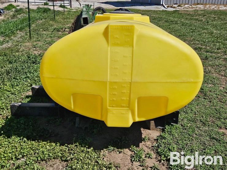 demco-300-gal-front-mount-tractor-tank-image-4