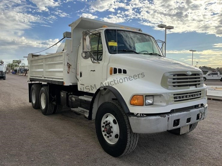2002-sterling-m8500-image-4