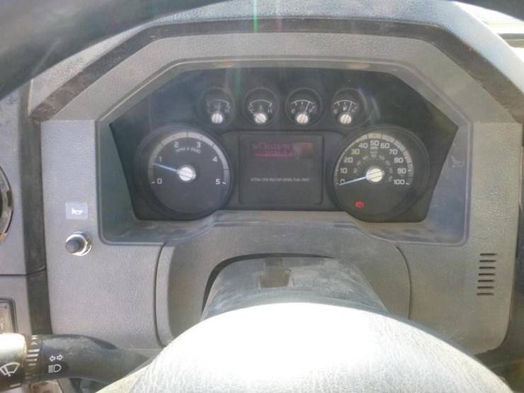 2011-ford-f750-image-16