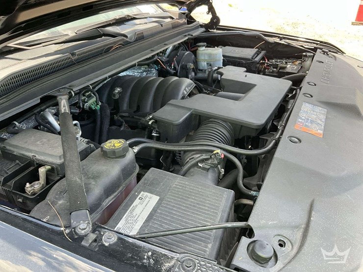 2018-chevrolet-tahoe-image-9