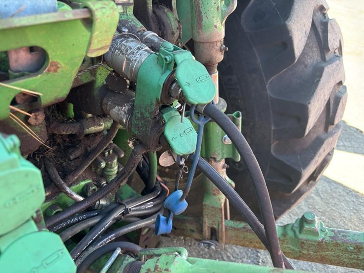 john-deere-6410-image-25