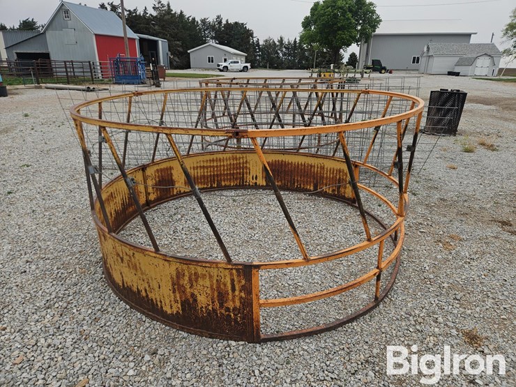 round-bale-feeders-&-mesh-livestock-panels-image-3