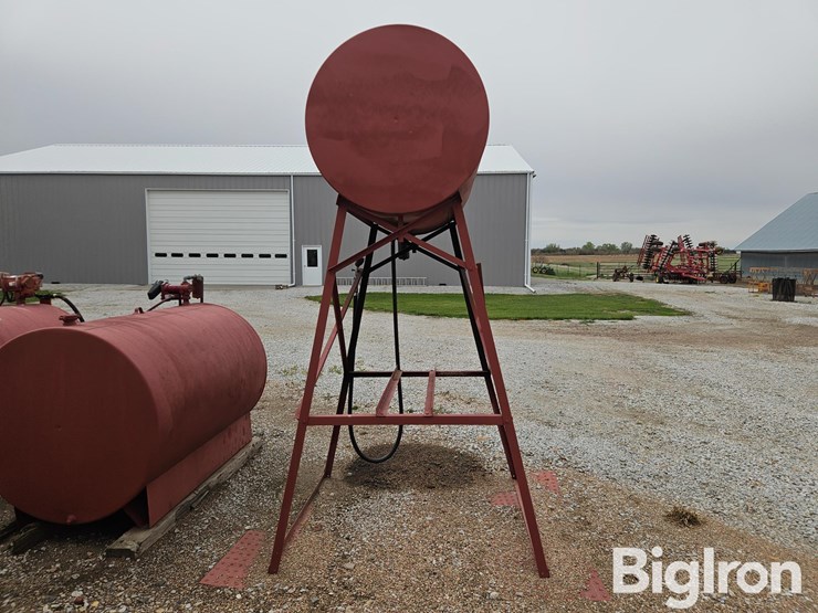 300-gal-fuel-tank-on-stand-image-6