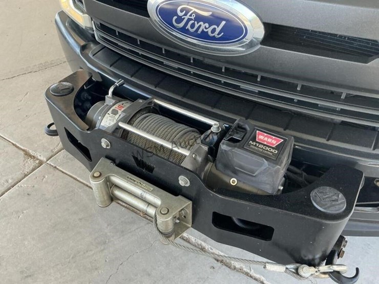 2017-ford-f550-image-12