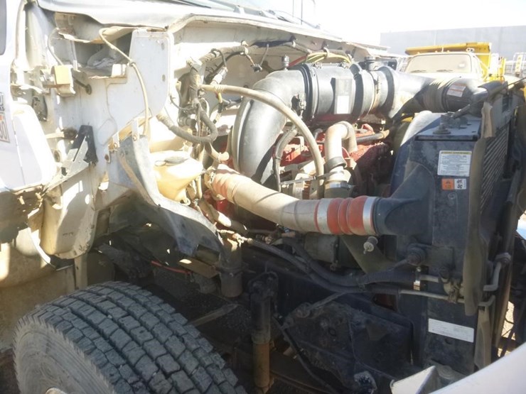 2011-ford-f750-image-18
